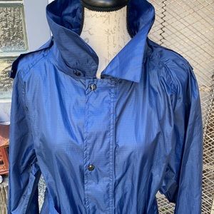 Magellan’s Rain Coat -M
